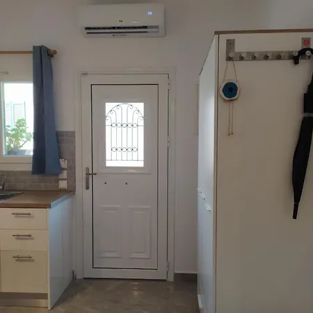 Golden Mile Studio-apartment Apartament Ýpsos