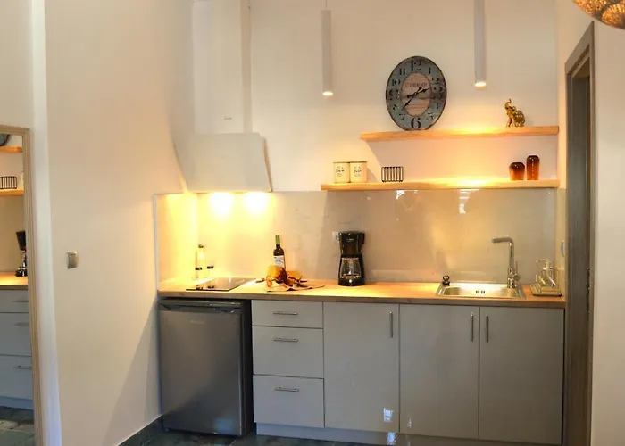 Golden Mile Studio-apartment * איפסוס