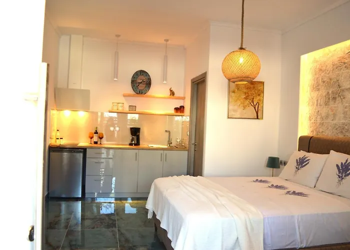 Golden Mile Studio-apartment *